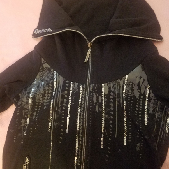 Bench zip up - Picture 1 of 3